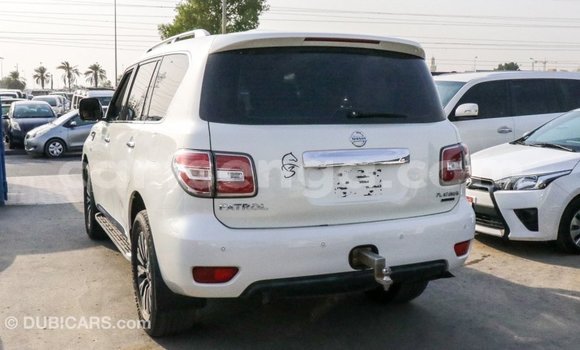 Acheter Import Voiture Nissan Patrol Blanc à Import - Dubai, Hhohho Acheter Import Voiture Nissan Patrol Blanc à Import - Dubai, Hhohho