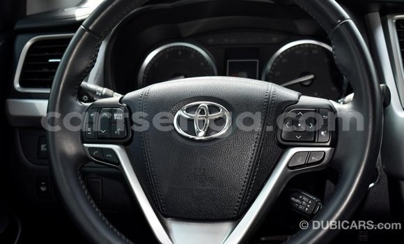Buy Import Toyota Highlander Other Car in Import - Dubai in Hhohho Buy Import Toyota Highlander Other Car in Import - Dubai in Hhohho
