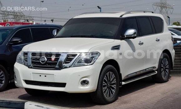 Buy Import Nissan Patrol White Car in Import - Dubai in Hhohho Buy Import Nissan Patrol White Car in Import - Dubai in Hhohho