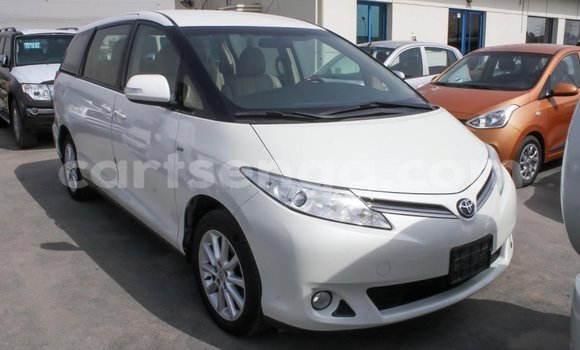 Acheter Import Voiture Toyota Previa Blanc à Import - Dubai, Hhohho Acheter Import Voiture Toyota Previa Blanc à Import - Dubai, Hhohho