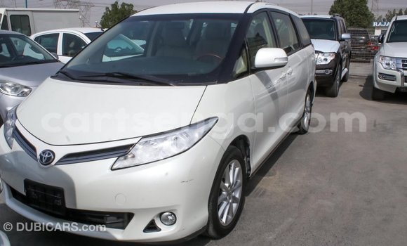 Acheter Import Voiture Toyota Previa Blanc à Import - Dubai, Hhohho Acheter Import Voiture Toyota Previa Blanc à Import - Dubai, Hhohho