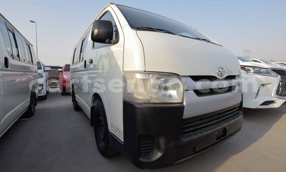 Buy Import Toyota Hiace White Car in Import - Dubai in Hhohho Buy Import Toyota Hiace White Car in Import - Dubai in Hhohho