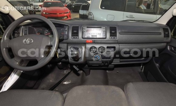 Buy Import Toyota Hiace White Car in Import - Dubai in Hhohho Buy Import Toyota Hiace White Car in Import - Dubai in Hhohho