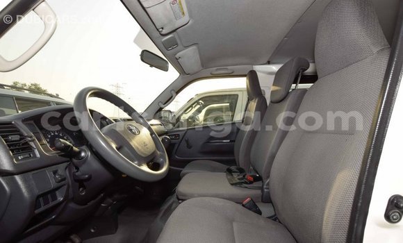 Buy Import Toyota Hiace White Car in Import - Dubai in Hhohho Buy Import Toyota Hiace White Car in Import - Dubai in Hhohho