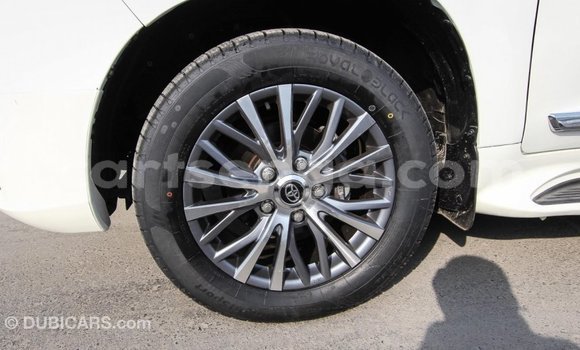 Buy Import Toyota Land Cruiser White Car in Import - Dubai in Hhohho Buy Import Toyota Land Cruiser White Car in Import - Dubai in Hhohho