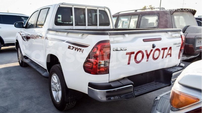Big with watermark toyota hilux hhohho import dubai 10278