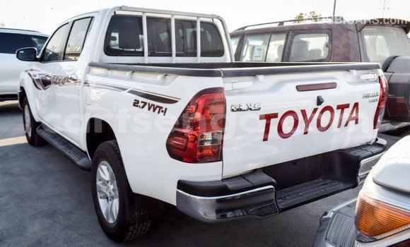 Buy Import Toyota Hilux White Car in Import - Dubai in Hhohho Buy Import Toyota Hilux White Car in Import - Dubai in Hhohho