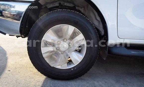 Buy Import Toyota Hilux White Car in Import - Dubai in Hhohho Buy Import Toyota Hilux White Car in Import - Dubai in Hhohho