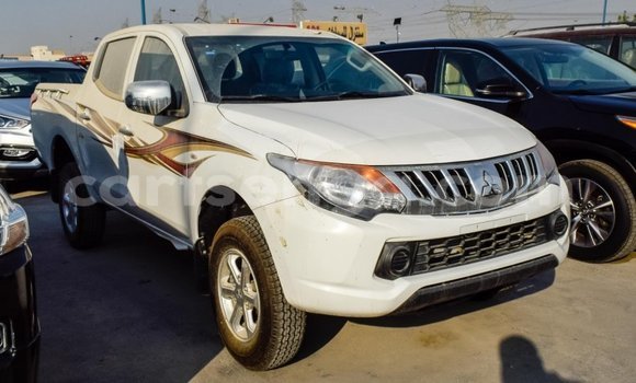 Buy Import Mitsubishi L200 White Car in Import - Dubai in Hhohho Buy Import Mitsubishi L200 White Car in Import - Dubai in Hhohho