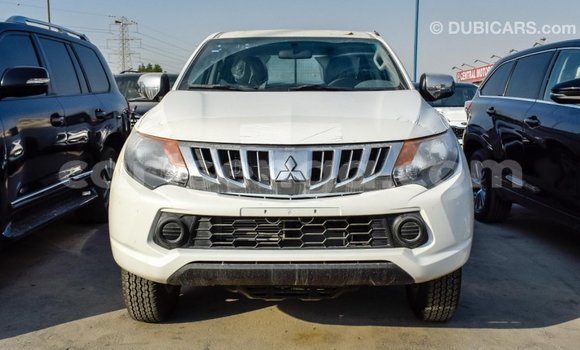 Buy Import Mitsubishi L200 White Car in Import - Dubai in Hhohho Buy Import Mitsubishi L200 White Car in Import - Dubai in Hhohho