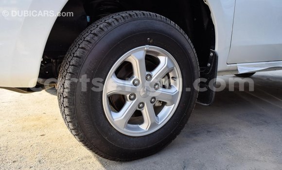 Buy Import Mitsubishi L200 White Car in Import - Dubai in Hhohho Buy Import Mitsubishi L200 White Car in Import - Dubai in Hhohho