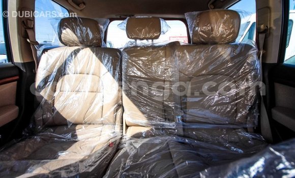 Buy Import Toyota Land Cruiser White Car in Import - Dubai in Hhohho Buy Import Toyota Land Cruiser White Car in Import - Dubai in Hhohho