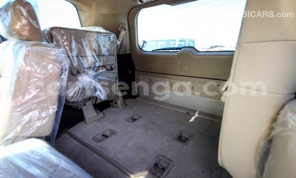 Buy Import Toyota Land Cruiser White Car in Import - Dubai in Hhohho Buy Import Toyota Land Cruiser White Car in Import - Dubai in Hhohho