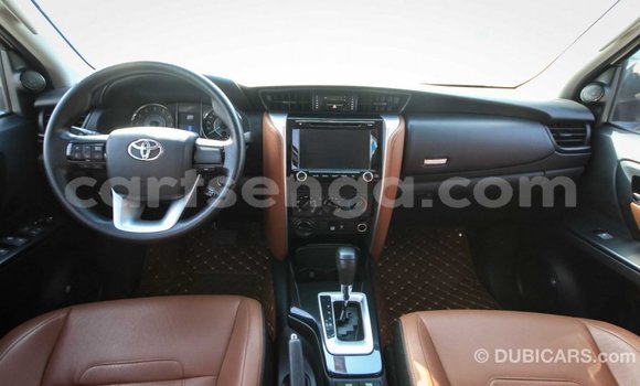 Buy Import Toyota Fortuner White Car in Import - Dubai in Hhohho Buy Import Toyota Fortuner White Car in Import - Dubai in Hhohho