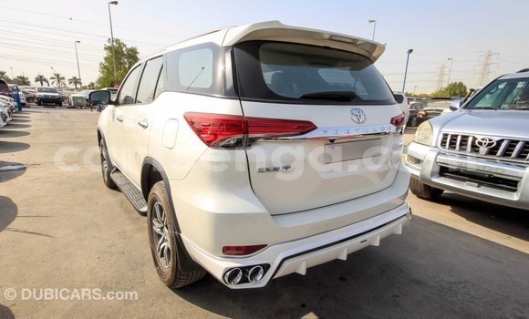 Buy Import Toyota Fortuner White Car in Import - Dubai in Hhohho Buy Import Toyota Fortuner White Car in Import - Dubai in Hhohho