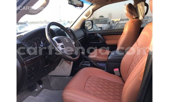 Buy Import Toyota Land Cruiser Black Car in Import - Dubai in Hhohho Buy Import Toyota Land Cruiser Black Car in Import - Dubai in Hhohho