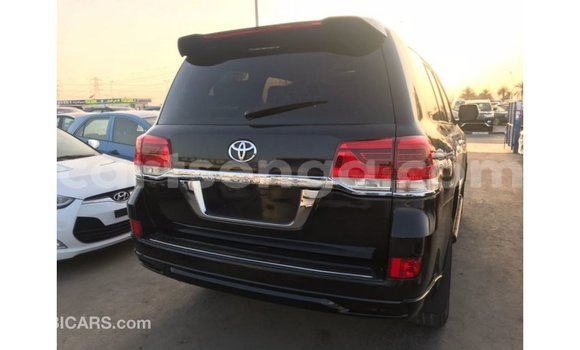 Buy Import Toyota Land Cruiser Black Car in Import - Dubai in Hhohho Buy Import Toyota Land Cruiser Black Car in Import - Dubai in Hhohho