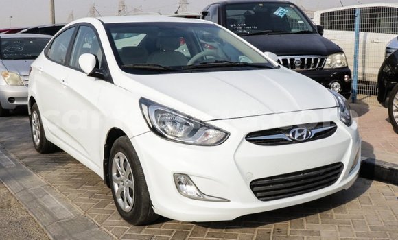 Buy Import Hyundai Accent White Car in Import - Dubai in Hhohho Buy Import Hyundai Accent White Car in Import - Dubai in Hhohho