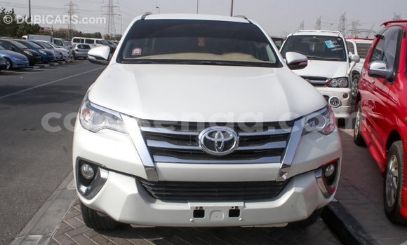 Buy Import Toyota Fortuner White Car in Import - Dubai in Hhohho Buy Import Toyota Fortuner White Car in Import - Dubai in Hhohho