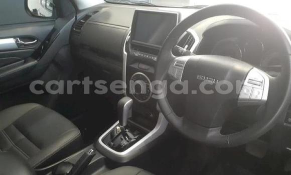 Buy Used Isuzu MU-X Silver Car in Big Bend in Lubombo District Buy Used Isuzu MU-X Silver Car in Big Bend in Lubombo District