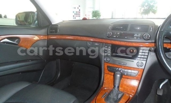 Acheter Occasion Voiture Mercedes‒Benz E–Class Gris à Ezulwini, Hhohho Acheter Occasion Voiture Mercedes‒Benz E–Class Gris à Ezulwini, Hhohho