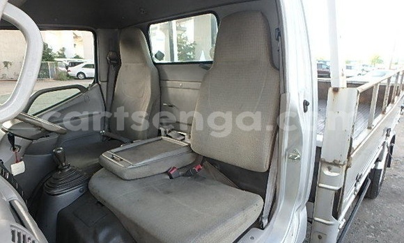 Nunua Ilio tumika Toyota Dyna Silver Gari ndani ya Hluti nchini Wilaya ya Shiselweni Nunua Ilio tumika Toyota Dyna Silver Gari ndani ya Hluti nchini Wilaya ya Shiselweni