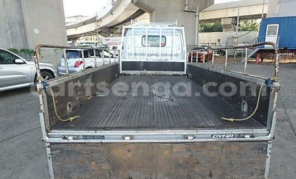 Nunua Ilio tumika Toyota Dyna Silver Gari ndani ya Hluti nchini Wilaya ya Shiselweni Nunua Ilio tumika Toyota Dyna Silver Gari ndani ya Hluti nchini Wilaya ya Shiselweni