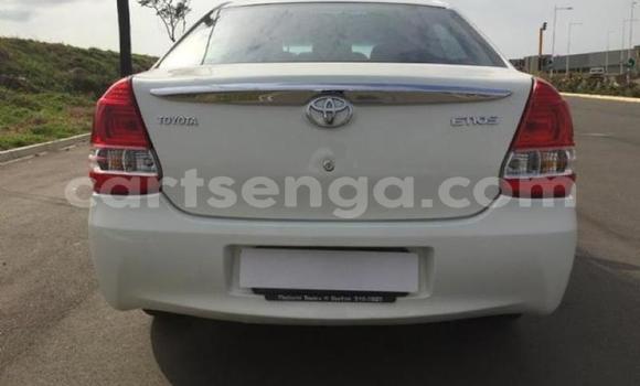 Acheter Occasion Voiture Toyota Etios Blanc à Mbabane, Manzini Acheter Occasion Voiture Toyota Etios Blanc à Mbabane, Manzini