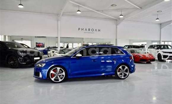Nunua Ilio tumika Audi RS3 Blue Gari ndani ya Hlatikulu nchini Wilaya ya Shiselweni Nunua Ilio tumika Audi RS3 Blue Gari ndani ya Hlatikulu nchini Wilaya ya Shiselweni