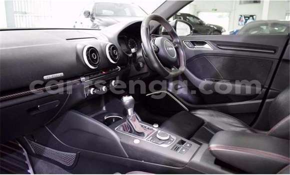 Nunua Ilio tumika Audi RS3 Blue Gari ndani ya Hlatikulu nchini Wilaya ya Shiselweni Nunua Ilio tumika Audi RS3 Blue Gari ndani ya Hlatikulu nchini Wilaya ya Shiselweni