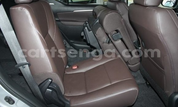 Nunua Ilio tumika Toyota Fortuner Silver Gari ndani ya Ezulwini nchini Hhohho Nunua Ilio tumika Toyota Fortuner Silver Gari ndani ya Ezulwini nchini Hhohho