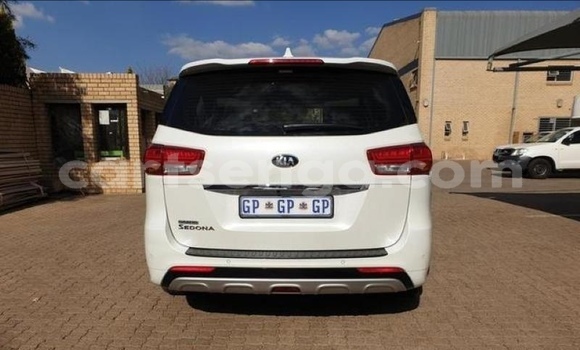 Buy Used Kia Sedona White Car in Big Bend in Lubombo District Buy Used Kia Sedona White Car in Big Bend in Lubombo District