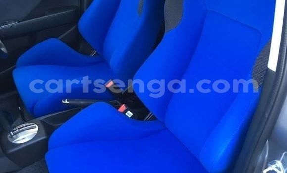 Nunua Ilio tumika Honda FIT Silver Gari ndani ya Ezulwini nchini Hhohho Nunua Ilio tumika Honda FIT Silver Gari ndani ya Ezulwini nchini Hhohho