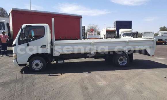Buy Used Toyota Dyna White Truck in Mbabane in Manzini Buy Used Toyota Dyna White Truck in Mbabane in Manzini