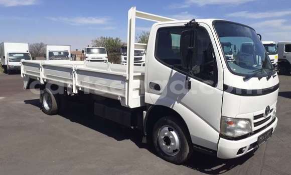 Buy Used Toyota Dyna White Truck in Mbabane in Manzini Buy Used Toyota Dyna White Truck in Mbabane in Manzini