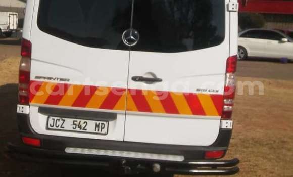 Buy Used Mercedes Viano White Car in Mbabane in Manzini Buy Used Mercedes Viano White Car in Mbabane in Manzini