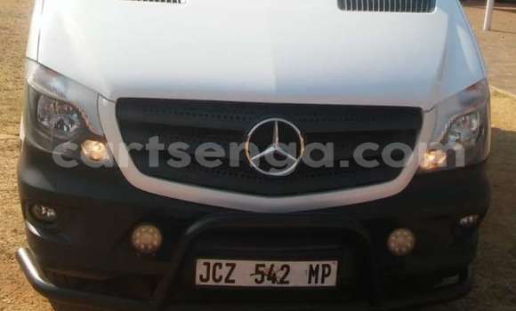 Buy Used Mercedes Viano White Car in Mbabane in Manzini Buy Used Mercedes Viano White Car in Mbabane in Manzini