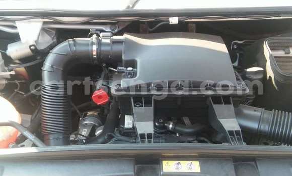 Buy Used Mercedes Viano White Car in Mbabane in Manzini Buy Used Mercedes Viano White Car in Mbabane in Manzini