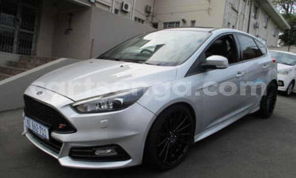 Acheter Occasion Voiture Ford Focus ST Gris à Ezulwini, Hhohho Acheter Occasion Voiture Ford Focus ST Gris à Ezulwini, Hhohho