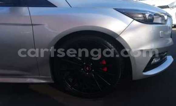 Acheter Occasion Voiture Ford Focus ST Gris à Ezulwini, Hhohho Acheter Occasion Voiture Ford Focus ST Gris à Ezulwini, Hhohho