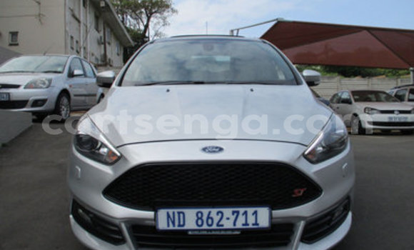 Acheter Occasion Voiture Ford Focus ST Gris à Ezulwini, Hhohho Acheter Occasion Voiture Ford Focus ST Gris à Ezulwini, Hhohho