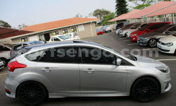 Acheter Occasion Voiture Ford Focus ST Gris à Ezulwini, Hhohho Acheter Occasion Voiture Ford Focus ST Gris à Ezulwini, Hhohho
