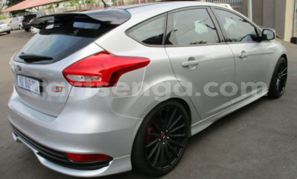 Acheter Occasion Voiture Ford Focus ST Gris à Ezulwini, Hhohho Acheter Occasion Voiture Ford Focus ST Gris à Ezulwini, Hhohho
