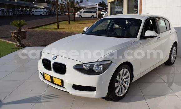 Nunua Ilio tumika BMW 1–Series White Gari ndani ya Ezulwini nchini Hhohho Nunua Ilio tumika BMW 1–Series White Gari ndani ya Ezulwini nchini Hhohho