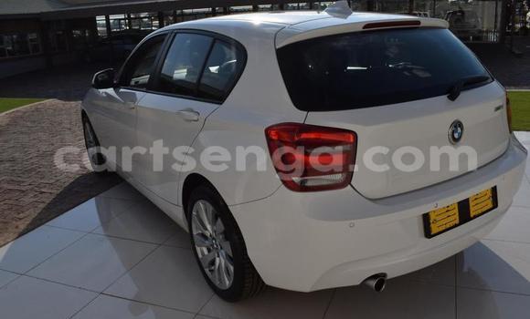 Nunua Ilio tumika BMW 1–Series White Gari ndani ya Ezulwini nchini Hhohho Nunua Ilio tumika BMW 1–Series White Gari ndani ya Ezulwini nchini Hhohho