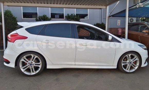 Buy Used Ford Focus ST White Car in Ezulwini in Hhohho Buy Used Ford Focus ST White Car in Ezulwini in Hhohho