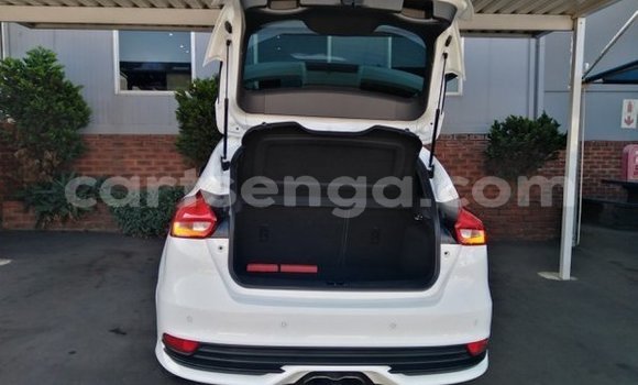 Buy Used Ford Focus ST White Car in Ezulwini in Hhohho Buy Used Ford Focus ST White Car in Ezulwini in Hhohho