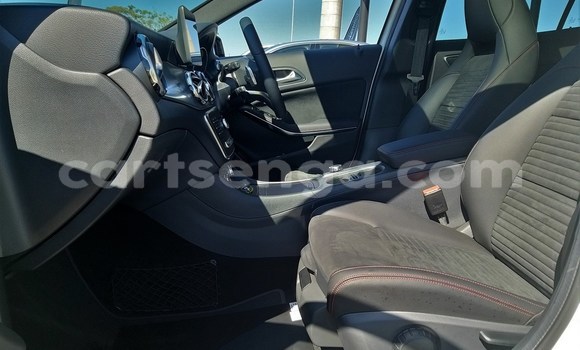 Acheter Occasion Voiture Mercedes‒Benz GLA-klasse Rouge à Mbabane, Manzini Acheter Occasion Voiture Mercedes‒Benz GLA-klasse Rouge à Mbabane, Manzini