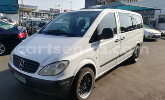 Acheter Occasion Voiture Mercedes‒Benz Vito Blanc à Hlatikulu, Shiselweni District Acheter Occasion Voiture Mercedes‒Benz Vito Blanc à Hlatikulu, Shiselweni District
