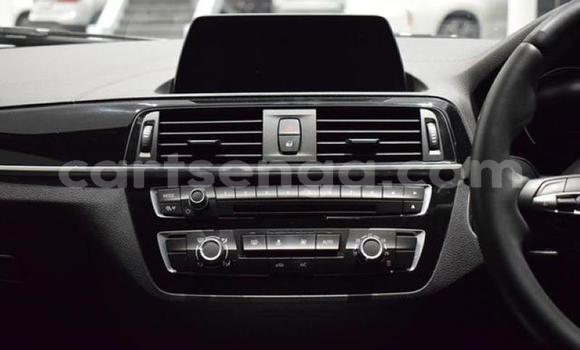 Nunua Ilio tumika BMW 1–Series Silver Gari ndani ya Manzini nchini Manzini Nunua Ilio tumika BMW 1–Series Silver Gari ndani ya Manzini nchini Manzini